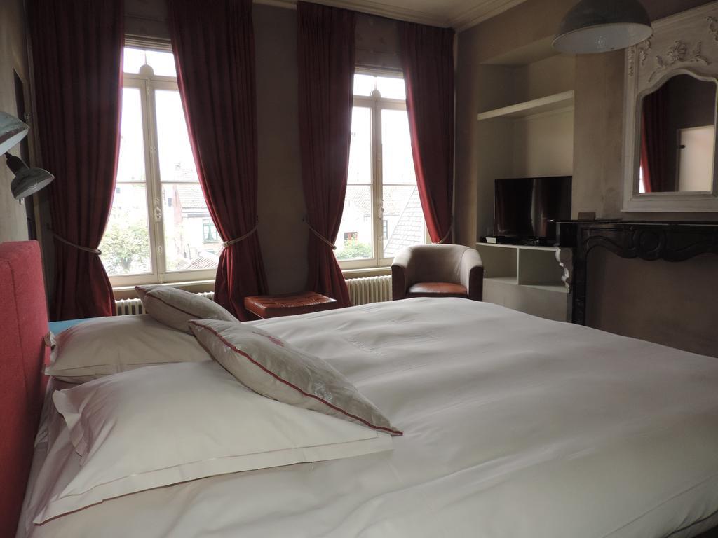 B&B Saint-Sauveur Brygge Rum bild